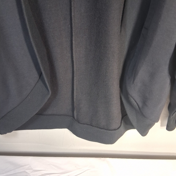 Women's NWT XS All In Motion Slouchy Relaxed Fit Goth Black Long Sleeve Cardigan - Picture 9 of 10